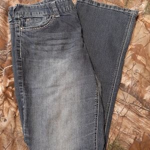 Maurices jeans
